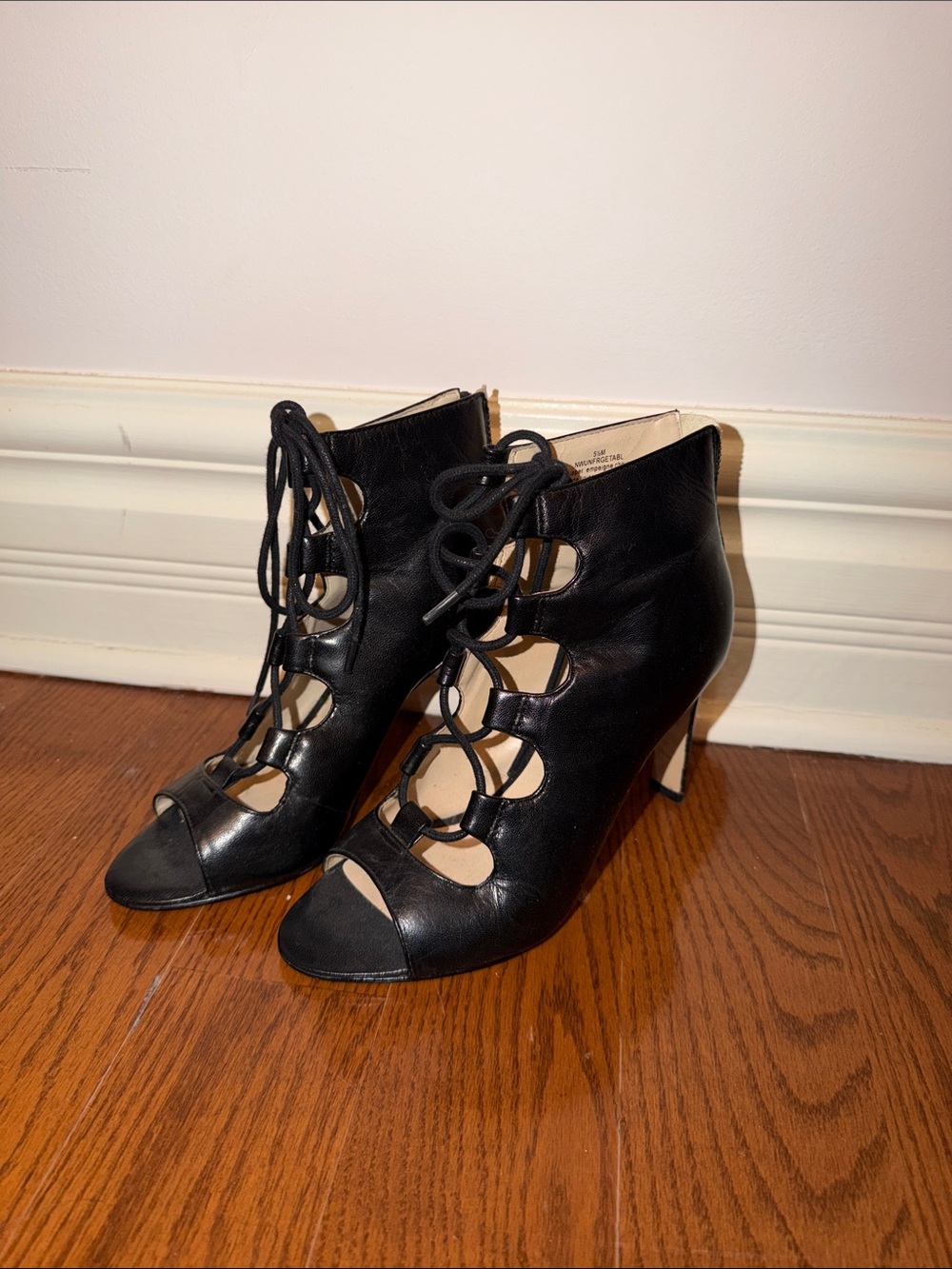 NINE WEST BOOT HEALS LACE UP